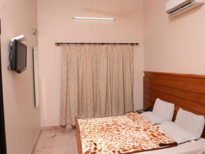 Capital O 10953 Dayal Lodge - A Boutique Hotel 아그라 외부 사진