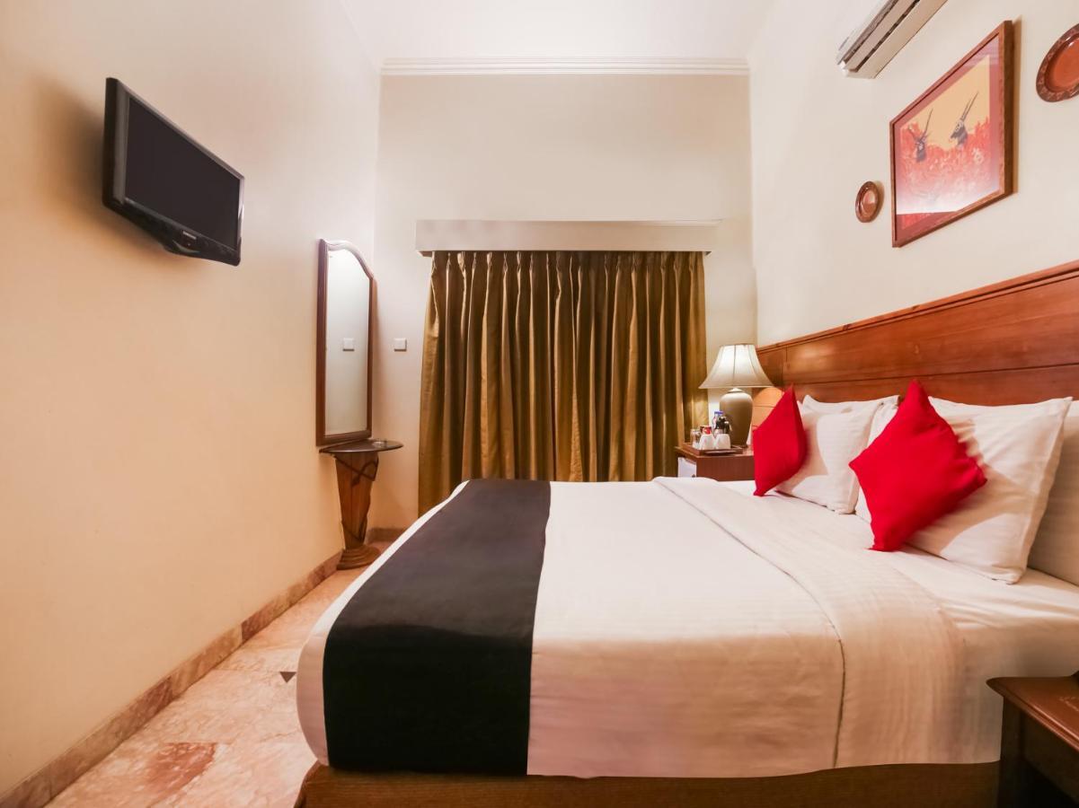 Capital O 10953 Dayal Lodge - A Boutique Hotel 아그라 외부 사진