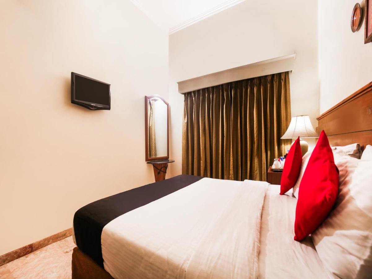 Capital O 10953 Dayal Lodge - A Boutique Hotel 아그라 외부 사진