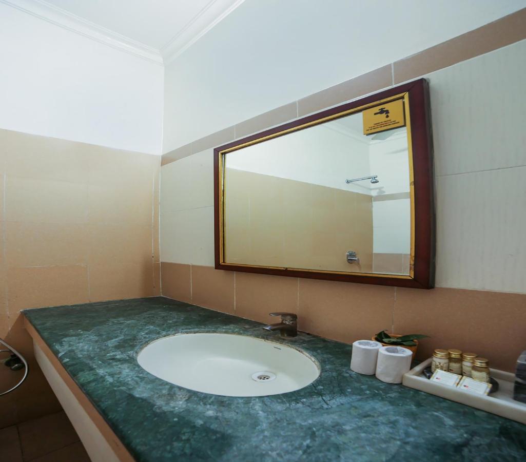 Capital O 10953 Dayal Lodge - A Boutique Hotel 아그라 외부 사진